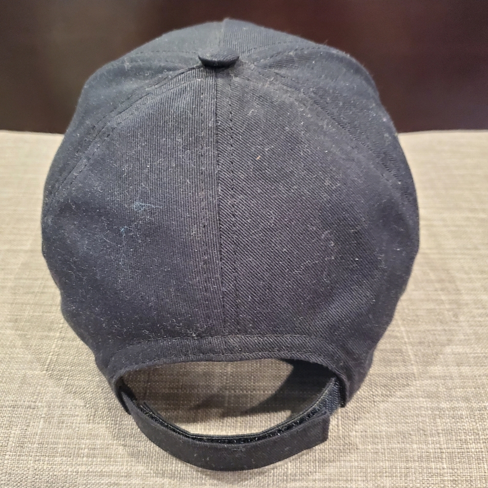 VERSACE hat - Picture 4 of 7